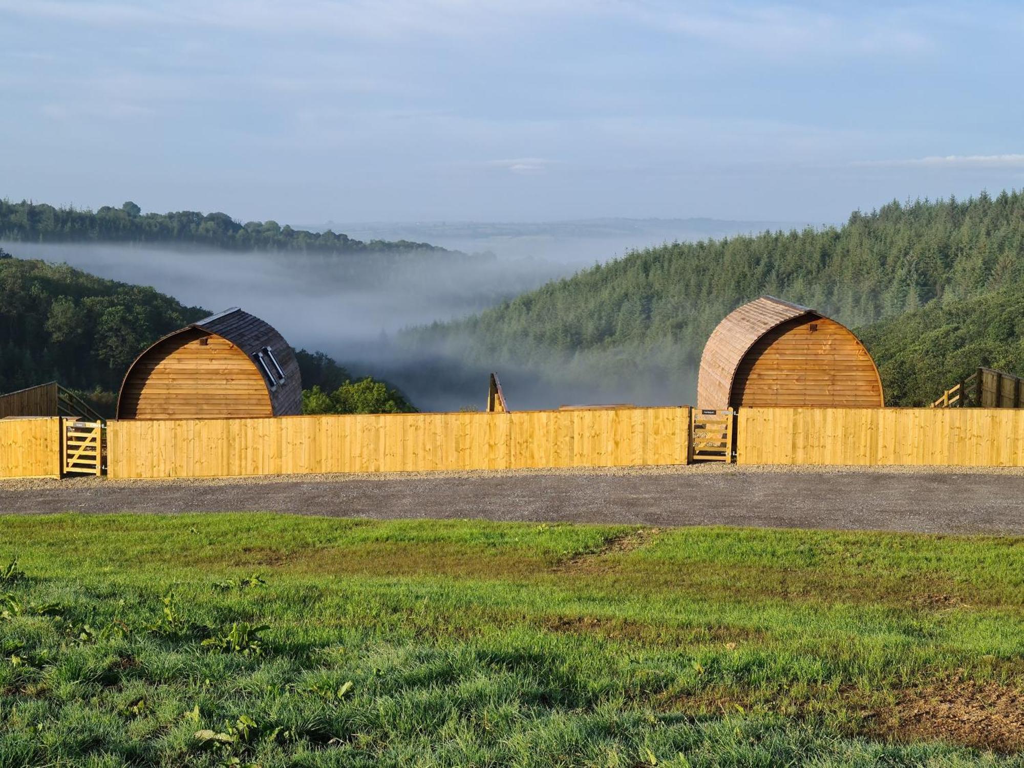 Rivendell Farm By Wigwam Holidays Кармартен Экстерьер фото